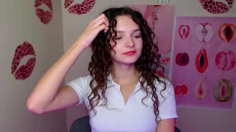 Snapshot of _megasta chatting on September 17, 6:33 am Susie online show from September 17, 6:33 am