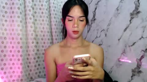 Melly online show from June 21, 3:05 pm