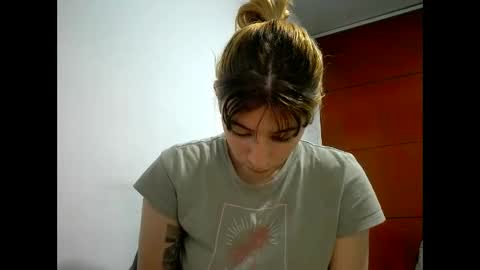 Mia-foster online show from March 21, 10:15 pm