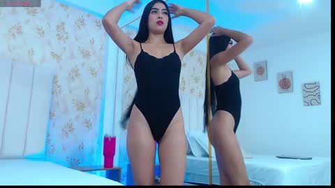 Snapshot of _miaa_monroe chatting on January 5, 3:13 pm Mia Monroe online show from January 5, 3:13 pm
