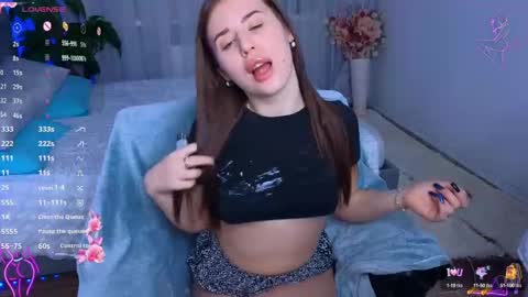 Snapshot of _mila__aa chatting on February 21, 8:27 pm Milana online show from February 21, 8:27 pm