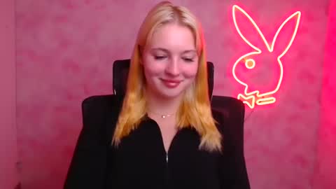 Melanie online show from September 25, 11:31 am