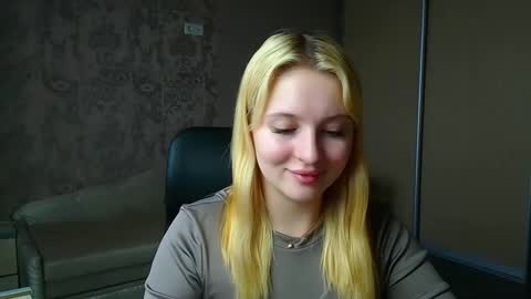 Melanie online show from February 13, 1:02 pm