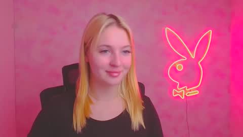 Melanie online show from November 6, 12:33 pm