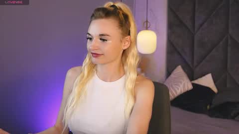 Mila online show from June 9, 1:49 am