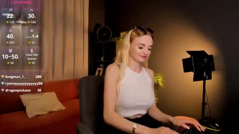 Mila online show from June 22, 3:25 am