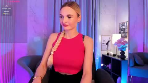 Mila online show from June 24, 9:25 pm
