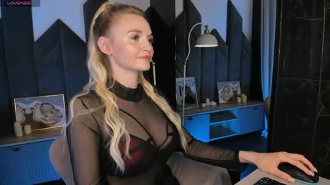 Mila online show from June 4, 8:46 pm
