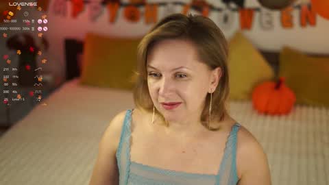 _million_dollarsmile online show from October 29, 10:30 am