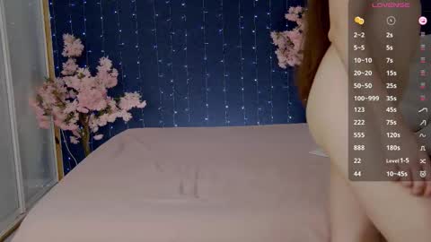 Snapshot of _mirror_girl chatting on September 30, 4:51 am Victoria online show from September 30, 4:51 am