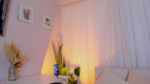 Miss Chanel online show from February 18, 10:58 am