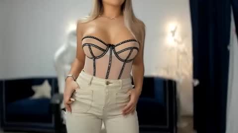 Snapshot of _missperfection_ chatting on February 8, 3:08 am .. my fav tip 1120040012123335 online show from February 8, 3:08 am
