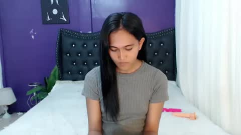 jenny claire online show from June 11, 5:37 am