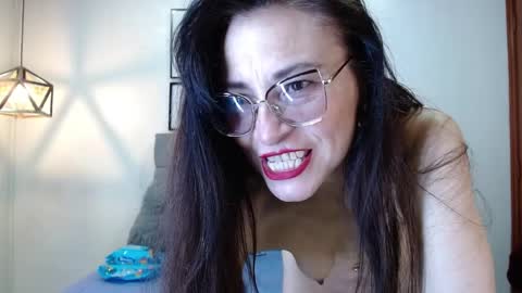 _naomi_s online show from April 9, 1:49 pm