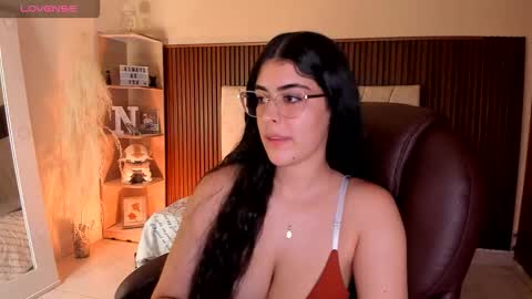 Snapshot of _niah_ chatting on October 7, 9:08 pm Niah You can call me Ni or cutie haha online show from October 7, 9:08 pm