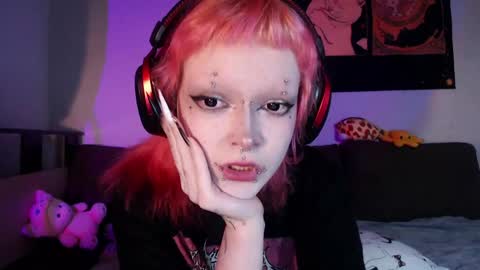 Nicole online show from June 4, 8:13 pm
