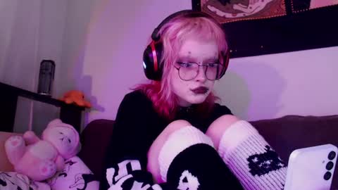 Nicole online show from July 2, 2:34 pm