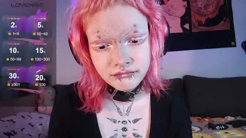 Nicole online show from June 17, 2:13 am