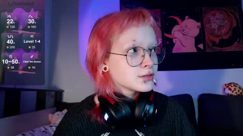 Nicole online show from June 8, 8:52 pm
