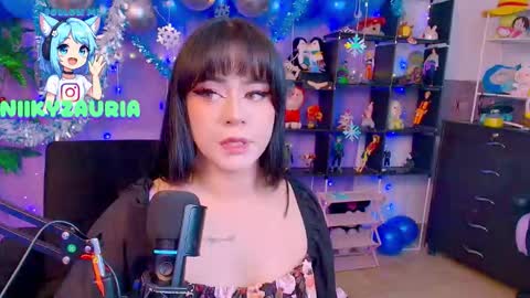 niiky online show from December 17, 4:00 pm