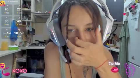 Snapshot of _nika_kik chatting on October 2, 5:07 pm Nika online show from October 2, 5:07 pm