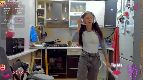 Snapshot of _nika_kik chatting on October 14, 7:27 pm Nika online show from October 14, 7:27 pm