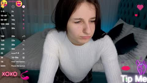 Snapshot of _nika_kik chatting on January 31, 2:28 pm Nika online show from January 31, 2:28 pm