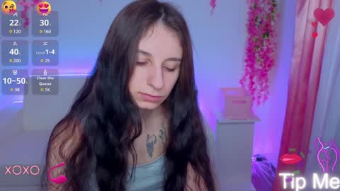 Snapshot of _nika_kik chatting on February 6, 10:14 am Nika online show from February 6, 10:14 am
