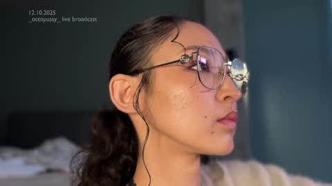 Snapshot of _octopussy_ chatting on October 12, 9:55 am Mikayla online show from October 12, 9:55 am