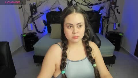 Olivia jones online show from October 30, 11:33 am