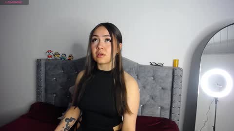 Paris online show from November 18, 4:57 am