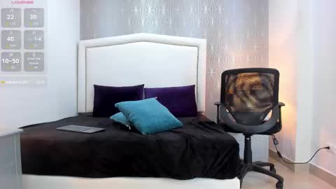  peach1  online show from February 18, 11:42 am