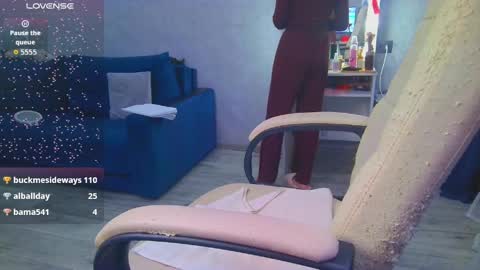 Ilona online show from April 2, 1:41 pm