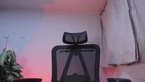 Snapshot of _purplecherry_ chatting on October 7, 3:33 am Cherr online show from October 7, 3:33 am