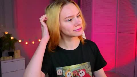 im Amy online show from March 25, 6:38 am