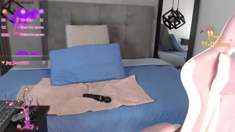 Samanta online show from October 8, 3:38 pm