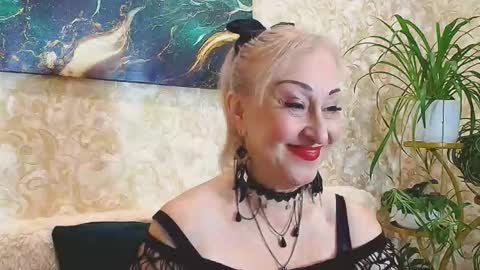 Sara online show from November 17, 7:09 am