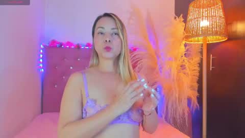 _sexbunny_ online show from June 1, 7:10 am