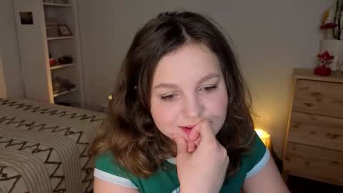 Alice online show from November 23, 4:19 pm