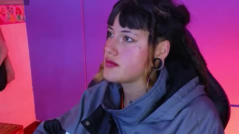 _sharlotte777 online show from November 12, 3:43 pm