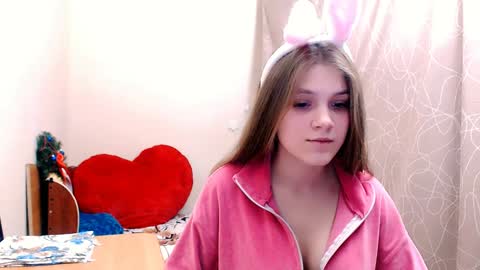 Snapshot of _shy_bunny__ chatting on January 26, 5:44 pm Mari online show from January 26, 5:44 pm