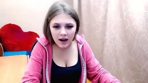 Snapshot of _shy_bunny__ chatting on February 10, 5:30 pm Mari online show from February 10, 5:30 pm