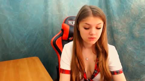 Snapshot of _shy_bunny__ chatting on September 20, 7:39 am Mari online show from September 20, 7:39 am