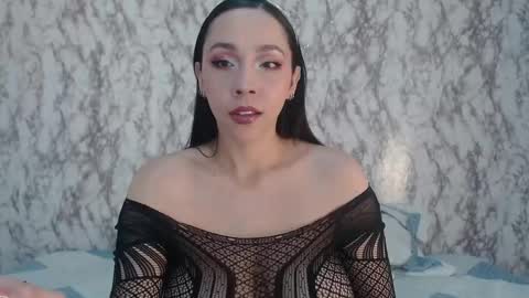 Snapshot of _sofiaparker_ chatting on December 10, 7:37 am Sofia Parker online show from December 10, 7:37 am