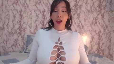 Snapshot of _sofiaparker_ chatting on December 2, 7:10 am Sofia Parker online show from December 2, 7:10 am