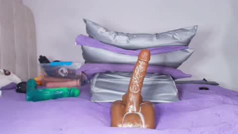 susy online show from February 21, 6:36 am