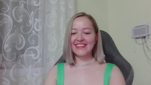 Snapshot of _sweet_smile_ chatting on September 11, 6:41 pm _sweet_smile_ online show from September 11, 6:41 pm