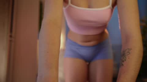 Annie online show from April 9, 2:47 am