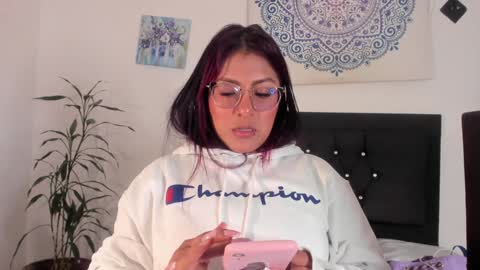 Snapshot of _veronicadeleon_ chatting on January 14, 1:17 pm Veronica online show from January 14, 1:17 pm