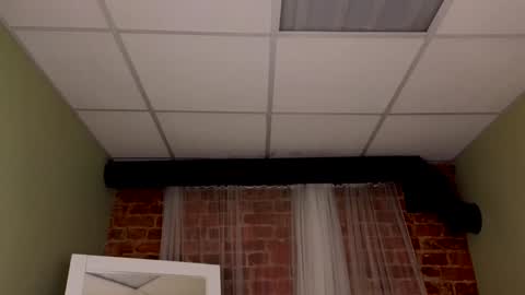 Violet online show from December 19, 9:27 pm